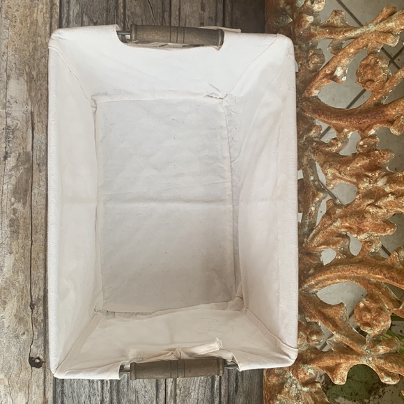 Farmhouse Chickenwire Lined Basket - Picture 2 of 10